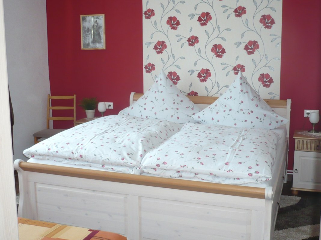 Ansicht Rotes Zimmer, &copy; Birgit G&ouml;de