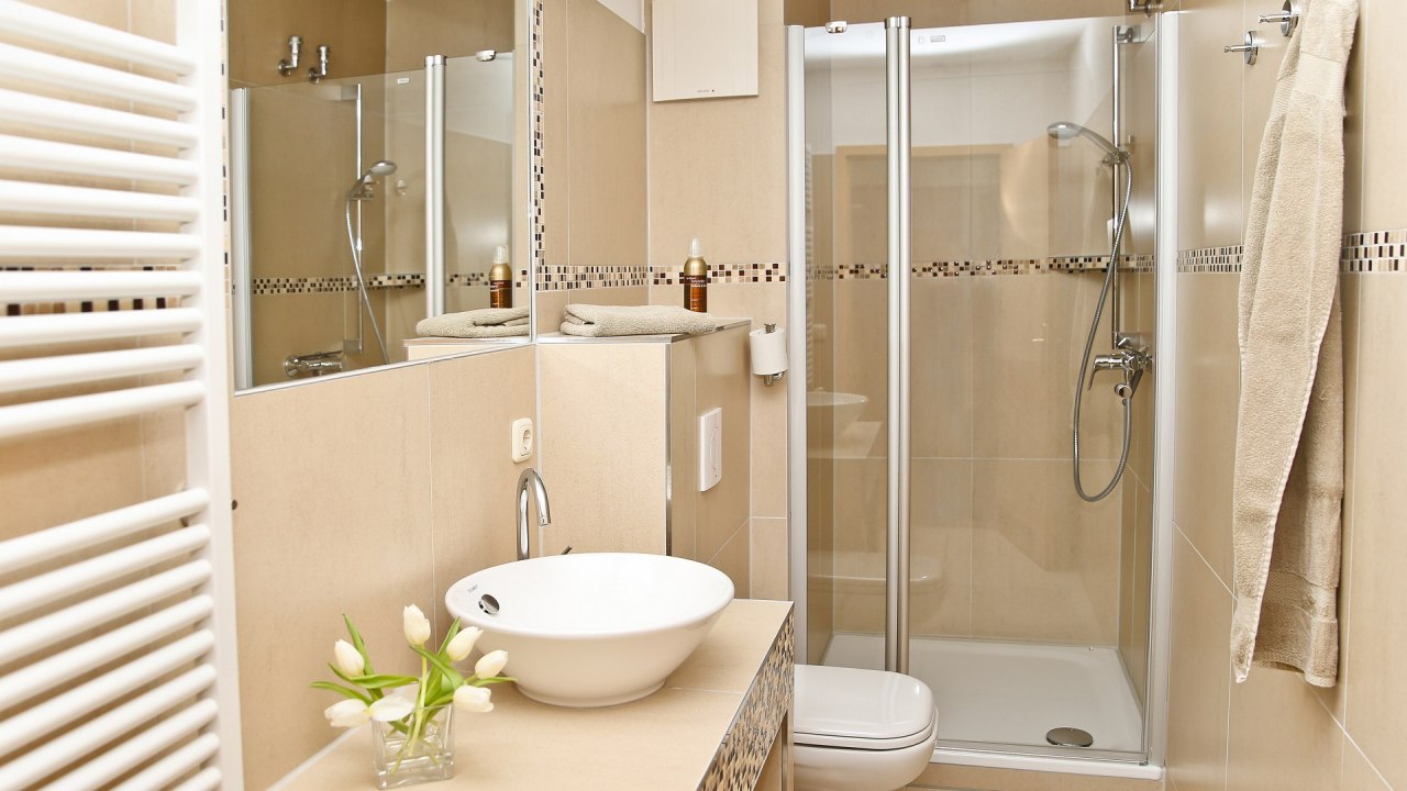 sanierte B&auml;der im Appartementhaus Monika // &copy; Anke Schultz