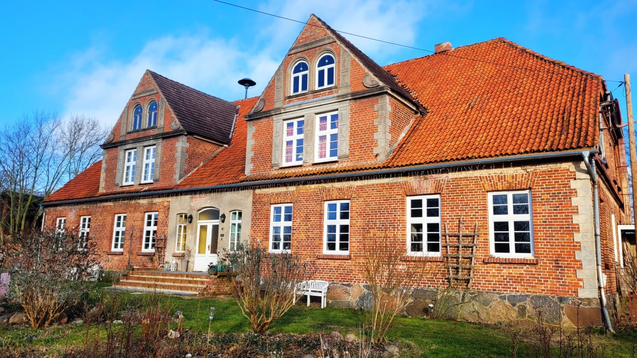 Gutshaus Martenshagen // &copy; Geesche Gruber 2025