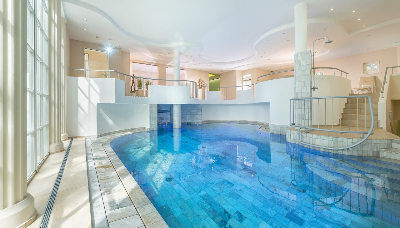 Poolbereich im Romatik ROEWERS Privathotel, &copy; Romantik ROEWERS Privathotel / Pocha-Burwitz