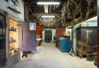 Das Rookhus auf Mönchgut in Göhren von Innen zeigt seine Ausstellung., © TMV/Gross Das Rookhus auf Mönchgut in Göhren von Innen zeigt seine Ausstellung., © TMV/Gross