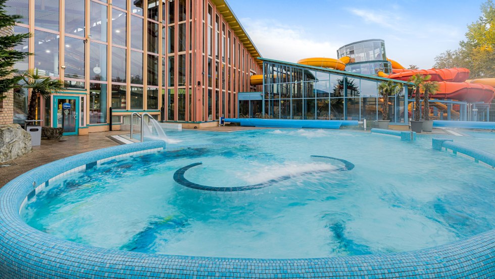 Außenbecken mit Strömungskanal, © Wonnemar Wismar Außenbecken mit Strömungskanal, © Wonnemar Wismar