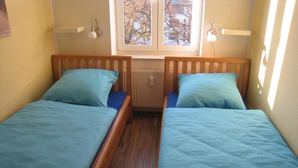 Blick ins gem&uuml;tliche Schlafzimmer // &copy; a. Daubert