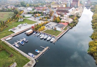 Luftansicht auf die Peene Marina in Demmin // © Oetjen GmbH Luftansicht auf die Peene Marina in Demmin // © Oetjen GmbH