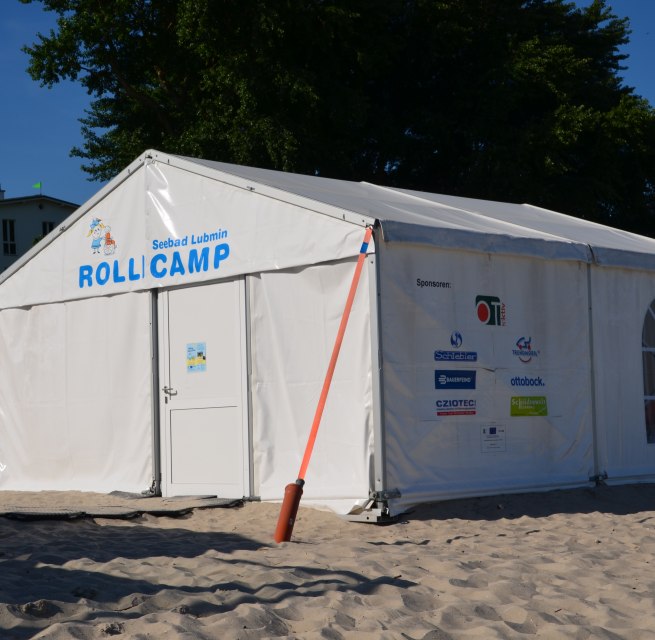 Mit dem Rollstuhl bis an den Strand vom Seebad Lubmin, &copy; Touristinformation Seebad Lubmin