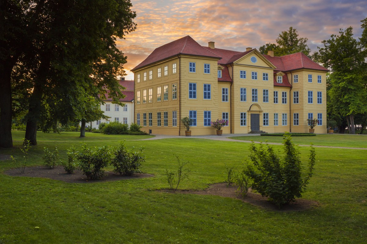 Mirow kasteel bij schemering // &copy; SSGK M-V / Timm Allrich