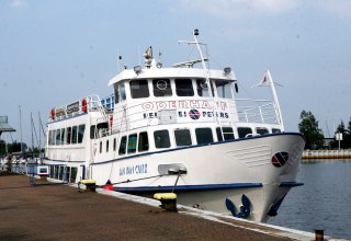 Fahrgastschiff der Oderhaff Reederei Peters // &copy; Sabrina Wittkopf-Schade
