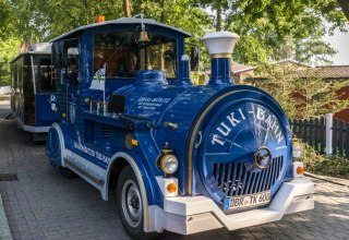 TUKI-Bahn Graal-Müritz // © Tourismus- und Kur GmbH Graal-Müritz (AP) TUKI-Bahn Graal-Müritz // © Tourismus- und Kur GmbH Graal-Müritz (AP)