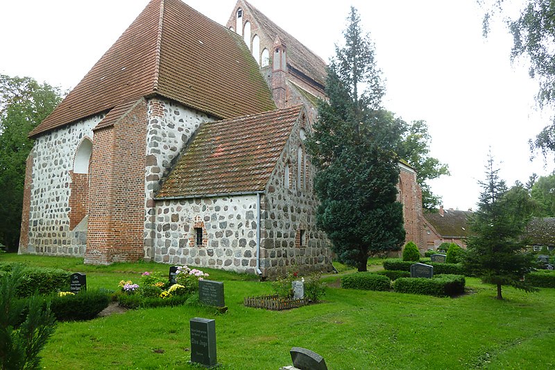 Kirche in Basse // © Schloss Lühburg Kirche in Basse // © Schloss Lühburg