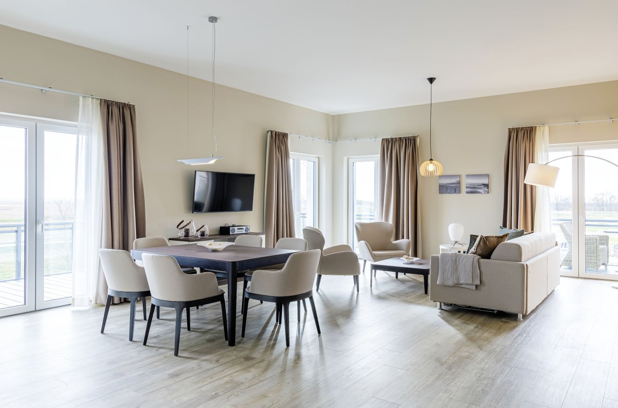 Appartementencomplex "Zwei Wasser" - jouw thuis aan de Oostzee in de idyllische kustplaats aan de Oostzee Wustrow aan de Darß. // © K&K Ferienimmobilien GmbH & Co.KG Appartementencomplex "Zwei Wasser" - jouw thuis aan de Oostzee in de idyllische kustplaats aan de Oostzee Wustrow aan de Darß. // © K&K Ferienimmobilien GmbH & Co.KG