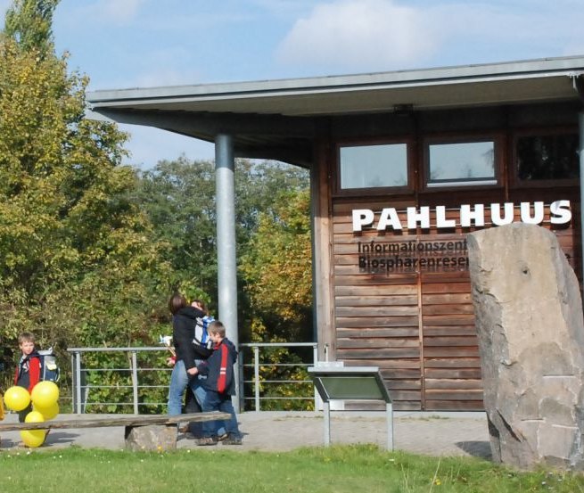 Das PAHLHUUS ist das Informationszentrum des Biosphärenreservates Schaalsee, © PAHLHUUS/Dornblut