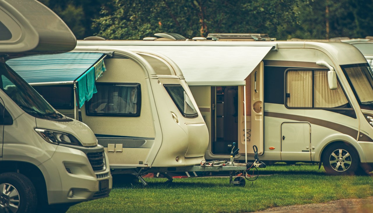 Caravanstellplatz, © AdobeStock - Tomasz Zajda