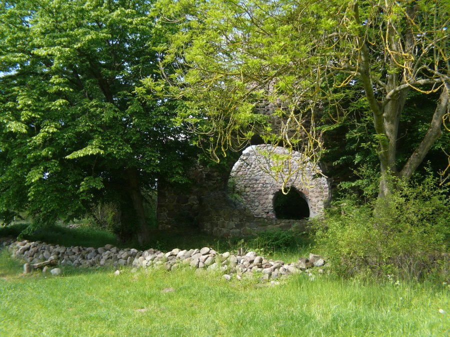 Wüste Kirche Domherrenhagen, © Peter Ramsch Wüste Kirche Domherrenhagen, © Peter Ramsch