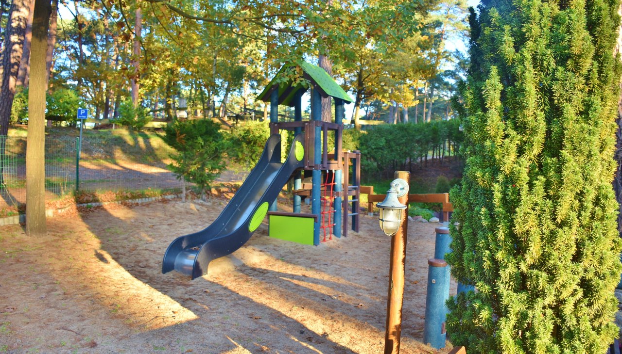 Kleiner Spielplatz im Eingangsbereich des Campingplatzes., © KV Trassenheide Kleiner Spielplatz im Eingangsbereich des Campingplatzes., © KV Trassenheide