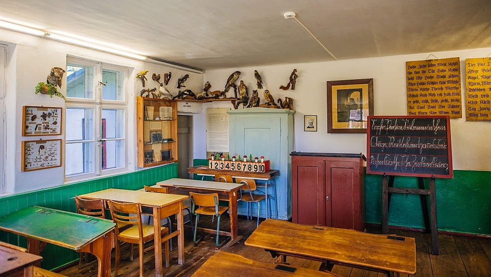 Het Middelhagenschoolmuseum met zijn historische klaslokaal // © TZR/C. Thiele Het Middelhagenschoolmuseum met zijn historische klaslokaal // © TZR/C. Thiele