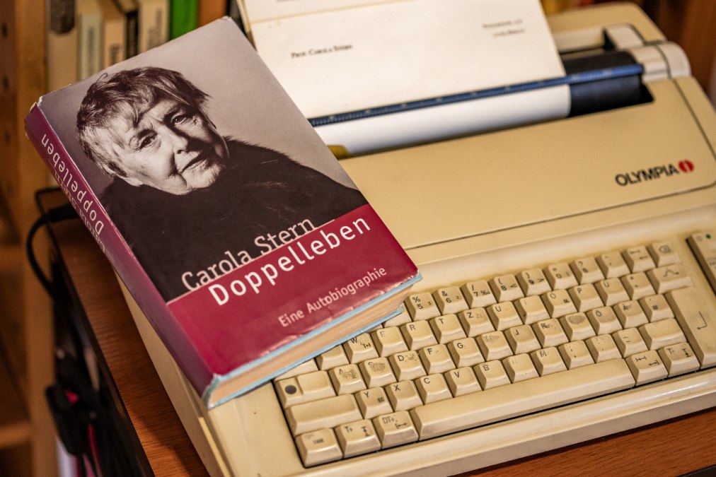 Zum Cafe mit Frau Stern - ihr Doppelleben