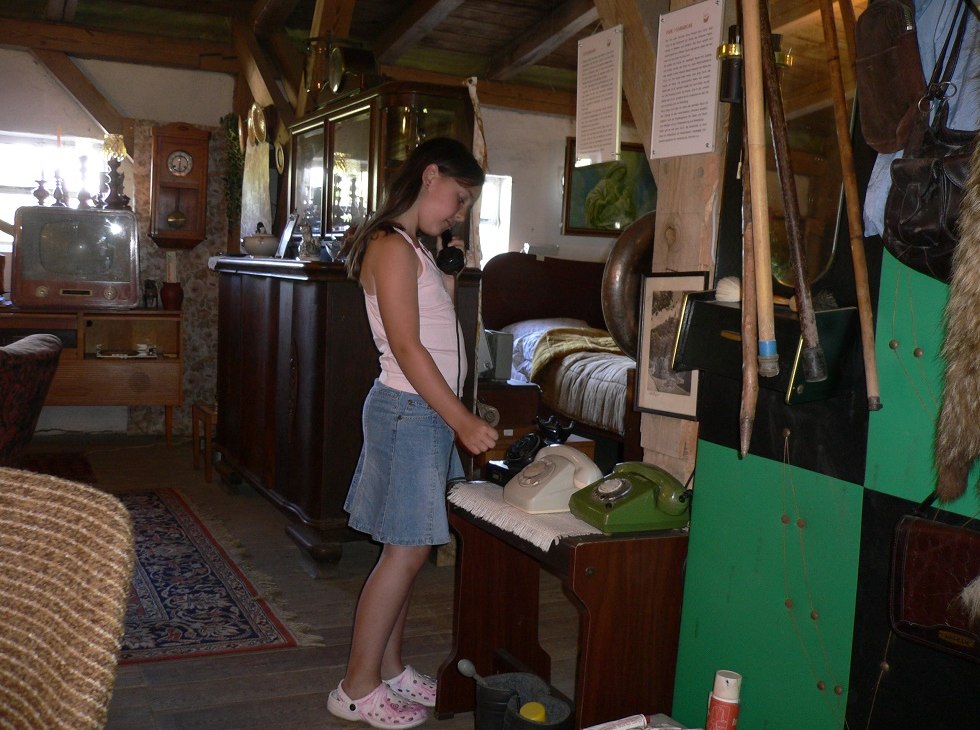 Entdeckungen im Obergeschoss des Speichers, © H.Koch / Dorf Museum Lohmen Entdeckungen im Obergeschoss des Speichers, © H.Koch / Dorf Museum Lohmen