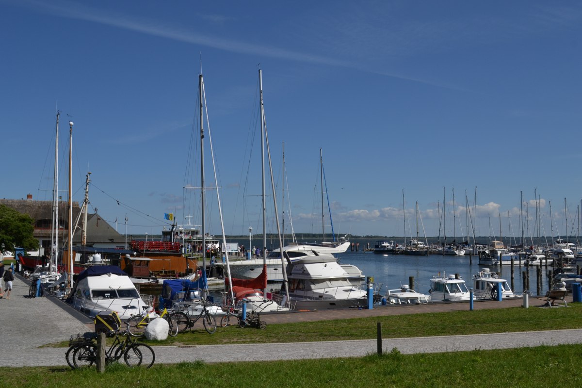 &copy; Hiddenseer Hafen- und Kurbetrieb