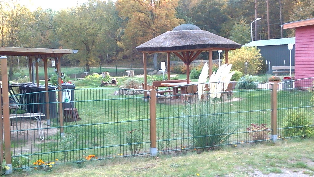 Grill- und Spielplatz des Campingplatzes Waldcamp // &copy; Campingplatz Waldcamp Freest