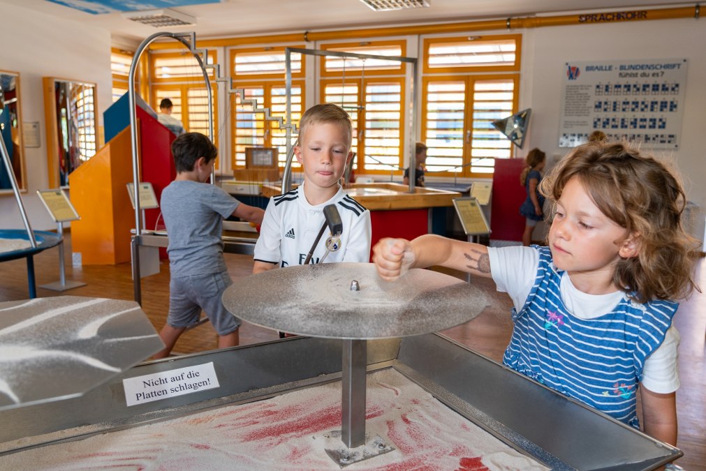 Experimentarium Experimente, © Maik Gärtner Experimentarium Experimente, © Maik Gärtner