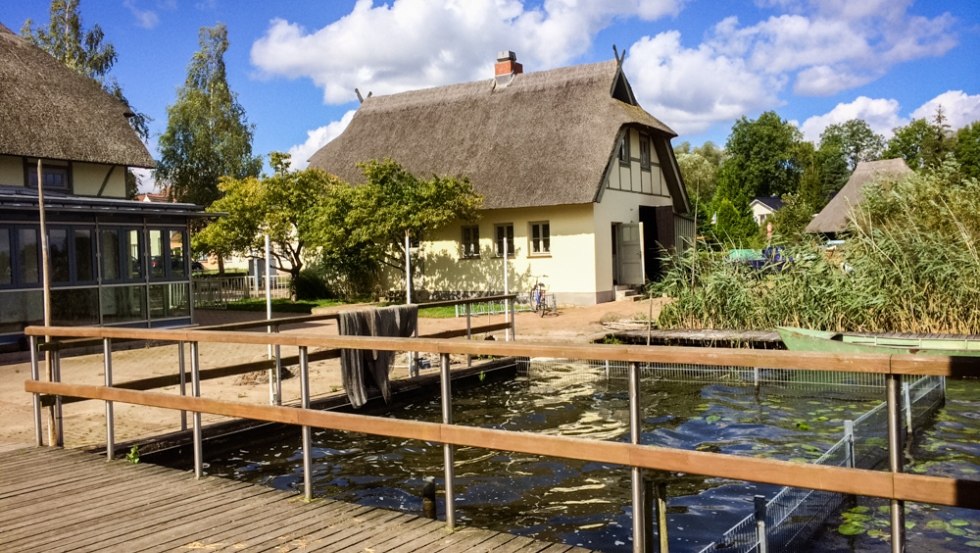 Blick vom Steg auf den Fischerhof, © Müritzfischer
