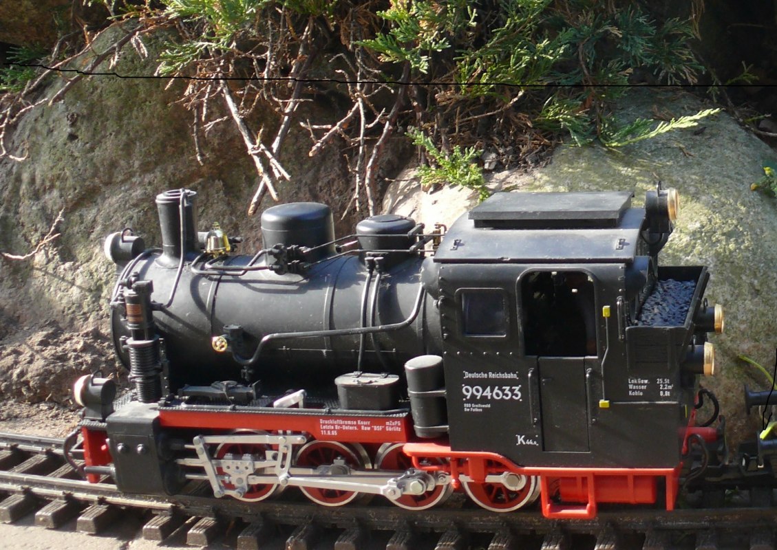 Gartenbahn im Aufbau, interessierte Helfer gesucht // &copy; Peter Ramsch