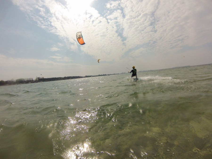 Übers Wasser gleiten - ein unglaubliches Gefühl, © Kitesurfschule Pepelow Übers Wasser gleiten - ein unglaubliches Gefühl, © Kitesurfschule Pepelow