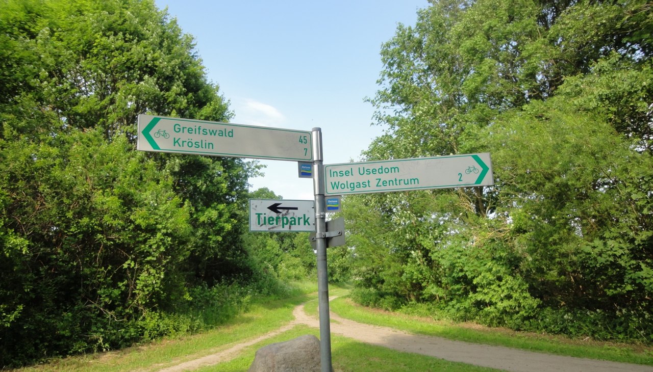 radfernwegweiser-im-dreilindengrund, © tvv@michaelis.de radfernwegweiser-im-dreilindengrund, © tvv@michaelis.de