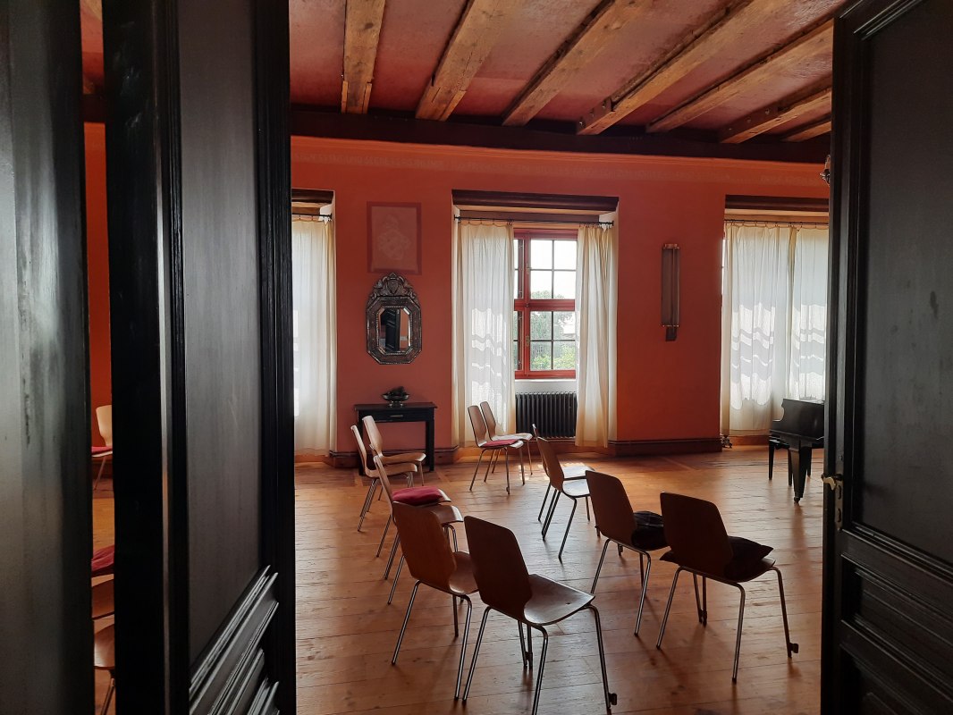 Der Konzertsaal auf Schloss Schmarsow lädt ein // © Andrea Ruiken-Fabich Der Konzertsaal auf Schloss Schmarsow lädt ein // © Andrea Ruiken-Fabich