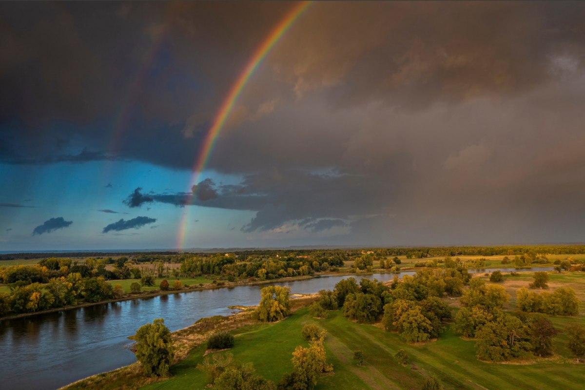 Zomerregen op de Elbe // &copy; Florian Fabian