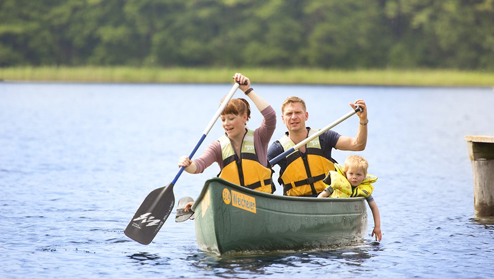 Von der Kanustation im Ferienpark Mirow geht’s gleich zum Seerosenparadies., © Ferienpark Mirow GmbH Von der Kanustation im Ferienpark Mirow geht’s gleich zum Seerosenparadies., © Ferienpark Mirow GmbH