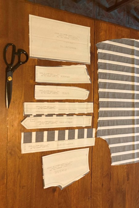 Schnittteile einer Bluse, © Katharina Ostermeier Schnittteile einer Bluse, © Katharina Ostermeier