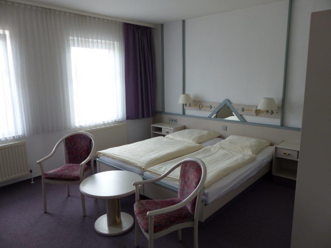 Onze tweepersoonskamer met badkamer // © Walter Oster Onze tweepersoonskamer met badkamer // © Walter Oster