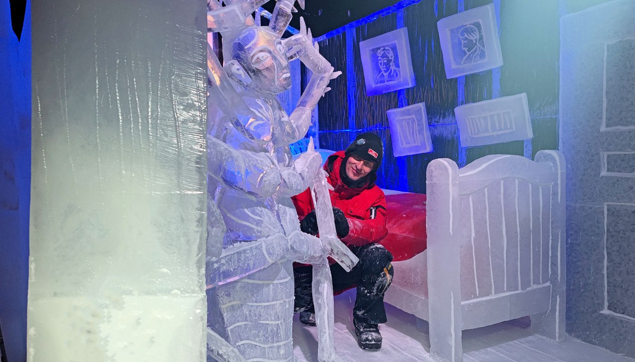 eiswelt-weltmeister-live-schnitzen, © Karls Markt OHG eiswelt-weltmeister-live-schnitzen, © Karls Markt OHG