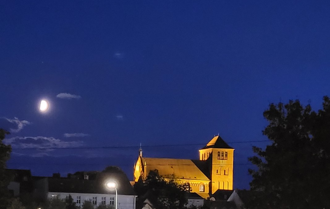 Georgenkirche am Abend, © Stephan Fischer Georgenkirche am Abend, © Stephan Fischer