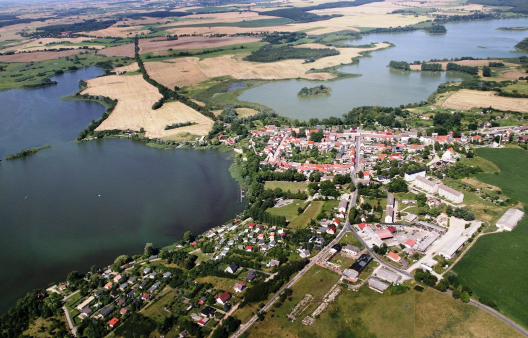 Fürstenwerder mit dem Großen See und dem Dammsee, © Tourismusverein Fürstenwerder Fürstenwerder mit dem Großen See und dem Dammsee, © Tourismusverein Fürstenwerder
