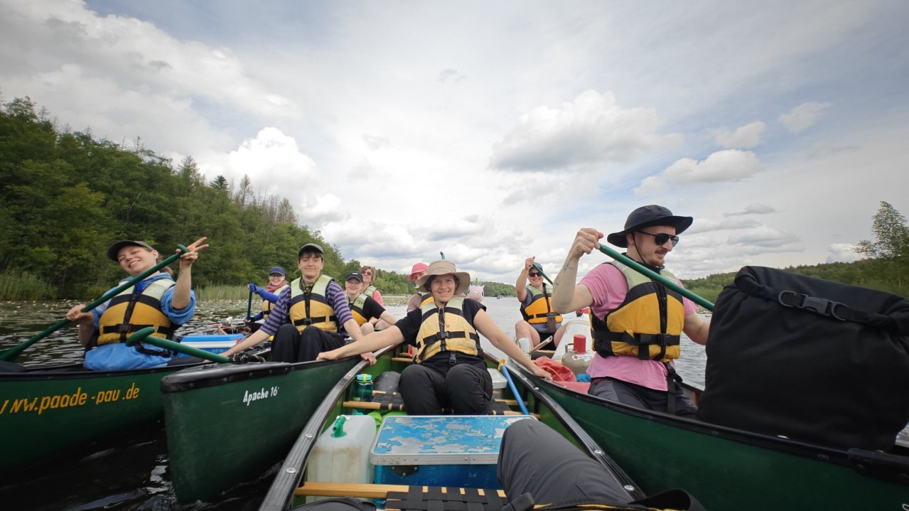 Het queer tour 2025 team had veel plezier. // &copy; KompassKiki