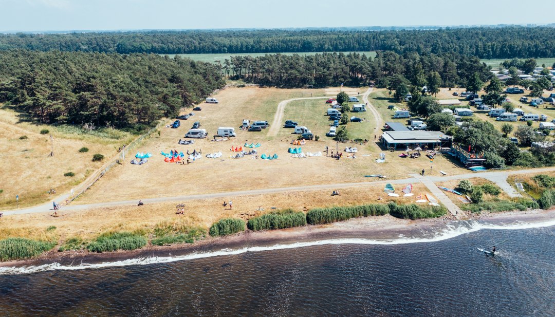 Surfen und Campen auf der Halbinsel Ummanz auf R&uuml;gen // &copy; MV-T/G&auml;nsicke