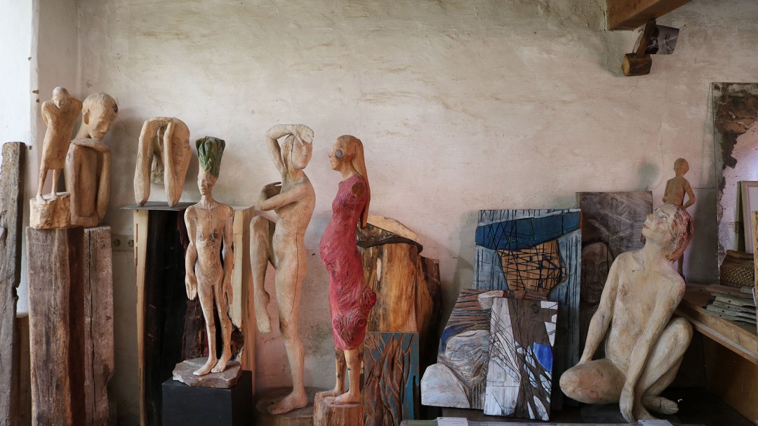 Houtbeeldhouwer Christina Rode, © Silke Voss Houtbeeldhouwer Christina Rode, © Silke Voss