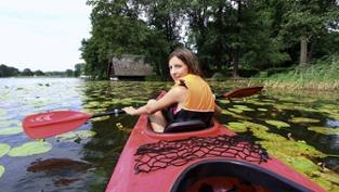 Seerosen-Teppich auf dem Feldberger Haussee, © Christiane Würtenberger Seerosen-Teppich auf dem Feldberger Haussee, © Christiane Würtenberger