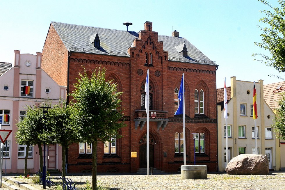 Rathaus Tribsees // &copy; Sabrina Wittkopf-Schade