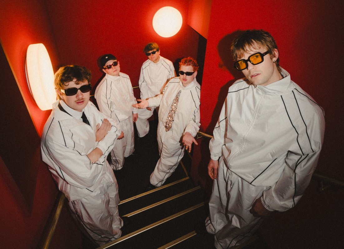 &copy; Paul Strassner