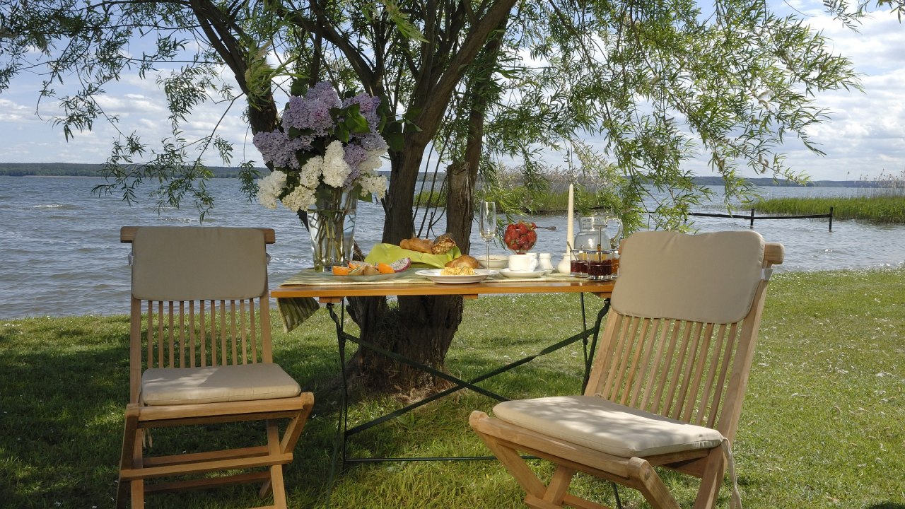 Ontspanning aan het meer // &copy; Aparthotel "Am See"