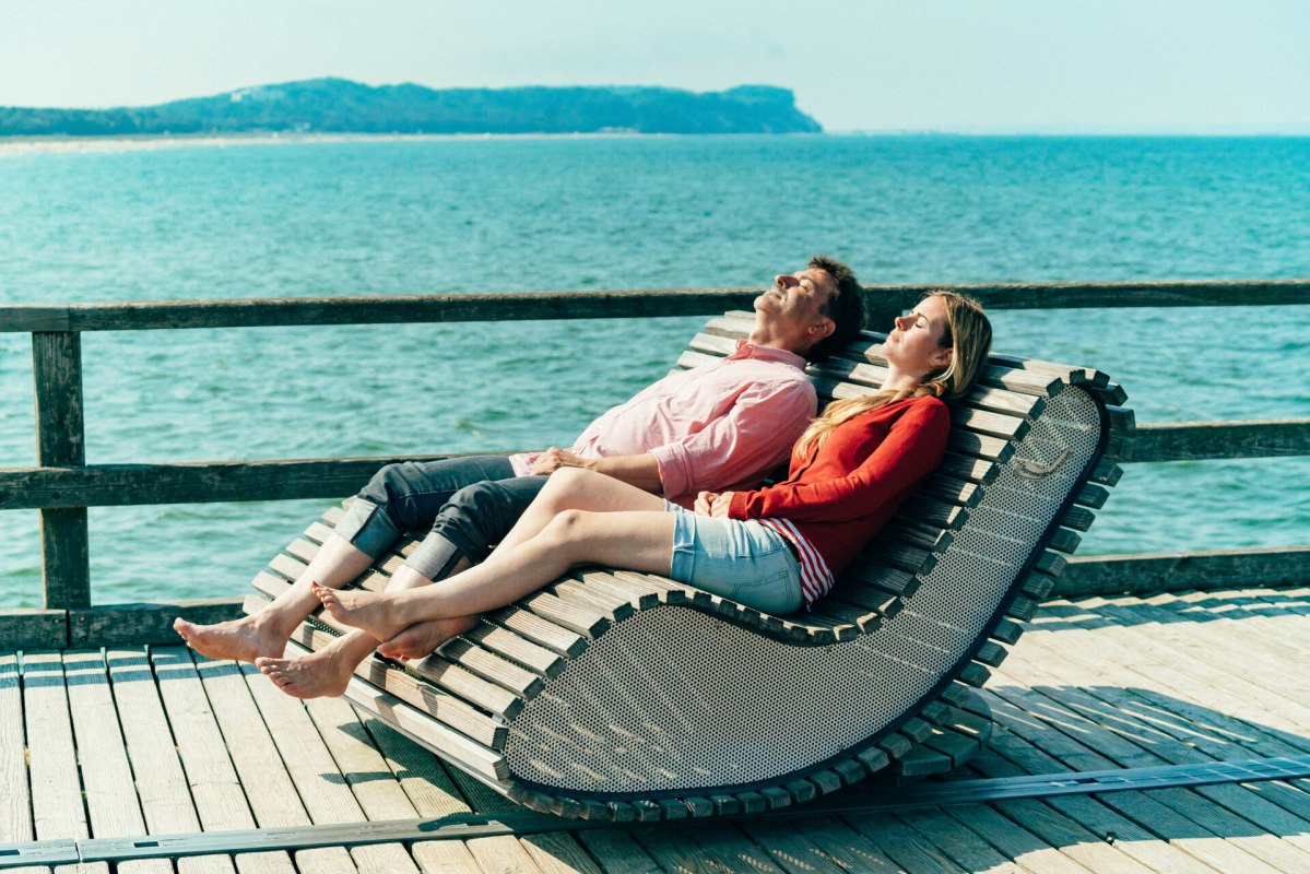 Ontspannen op de pier in de kustplaats aan de Oostzee G&ouml;hren // &copy; TMV/H2F