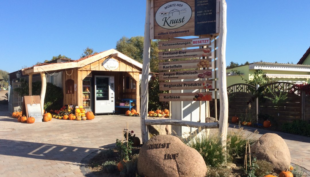Warenautomat mit regionalen Produkten auf dem M&uuml;ritz-Hof Knust, &copy; M&uuml;ritz-Hof Knust