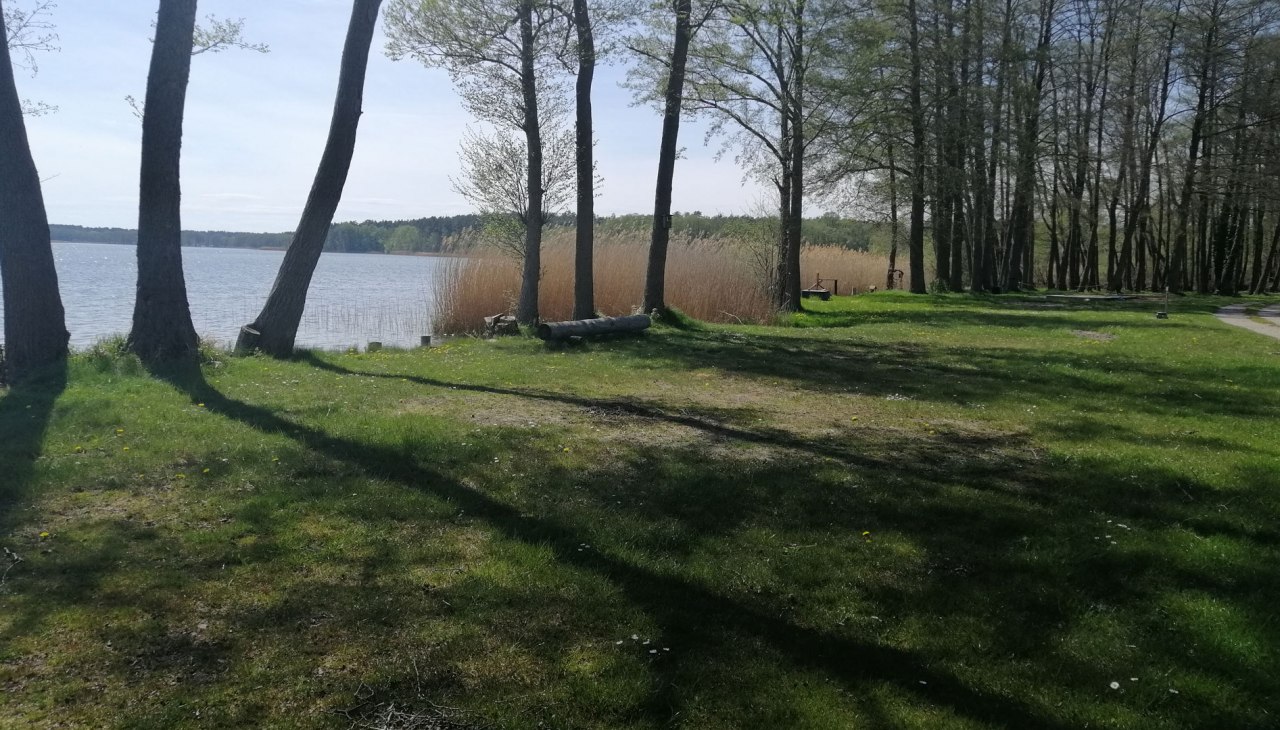 Stellpl&auml;tze direkt am Jabelschen See mit uneingeschr&auml;nktem Seeblick, &copy; A. Pape