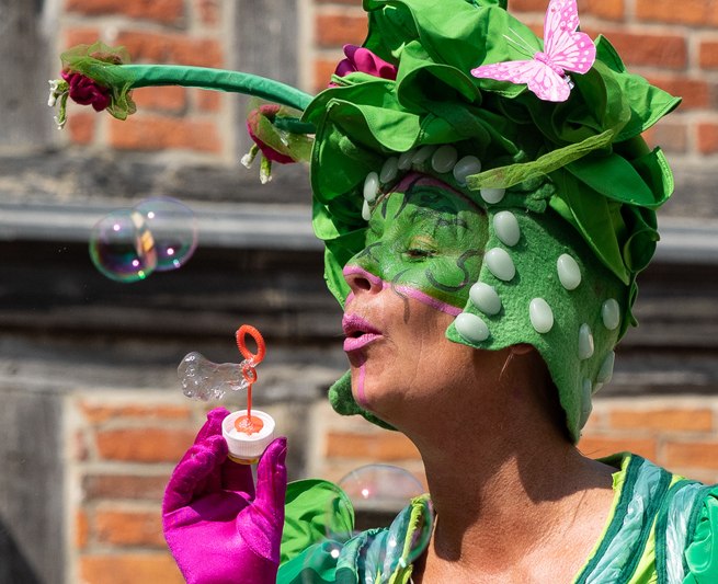 &copy; Hans-Peter Kr&uuml;ger