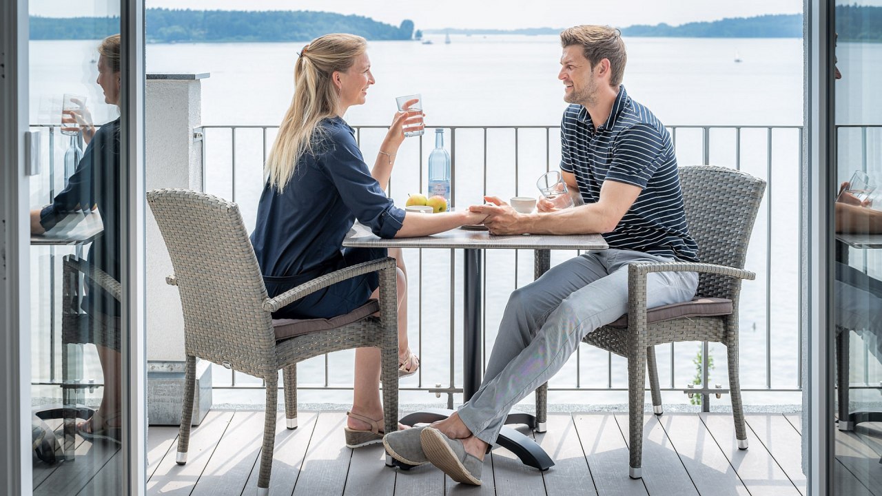 Balkon mit Wasserblick // © DOMUSimages Balkon mit Wasserblick // © DOMUSimages