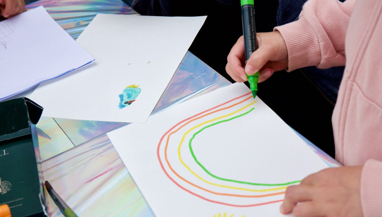 Kinderzeichnung eines Regenbogens, &copy; Jugendkunstschule Vorpommern-R&uuml;gen e.V.