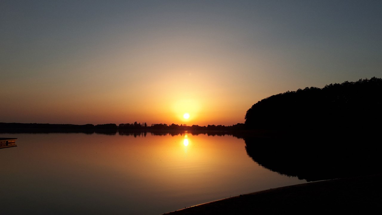 Romantik pur. Die Ruhe beim Sonnenuntergang über dem Käbelicksee genießen. // © Traugott Heinemann-Grüder Romantik pur. Die Ruhe beim Sonnenuntergang über dem Käbelicksee genießen. // © Traugott Heinemann-Grüder